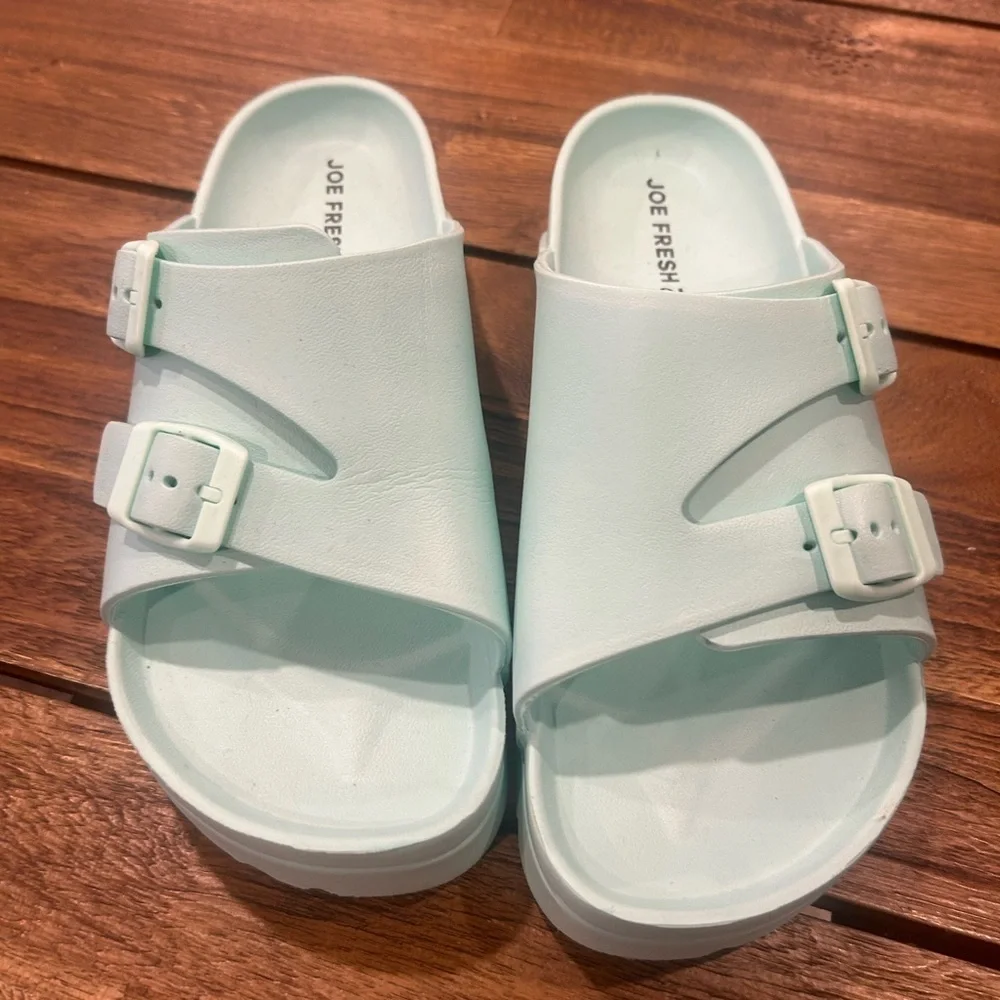 Woman’s double buckle turquoise slides. Size 10. Slight platform. - Picture 6 of 9